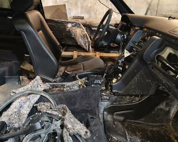 Мерседес Е-Клас, об'ємом двигуна 3.2 л та пробігом 380 тис. км за 2100 $, фото 9 на Automoto.ua