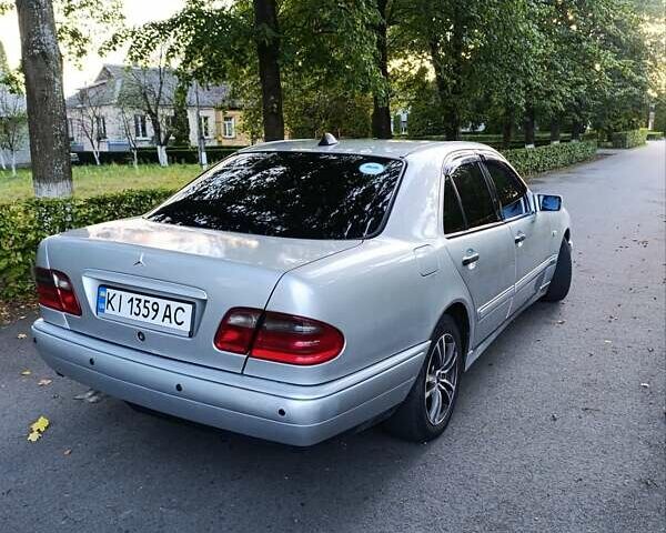 Мерседес Е-Класс, объемом двигателя 3.2 л и пробегом 530 тыс. км за 3500 $, фото 6 на Automoto.ua