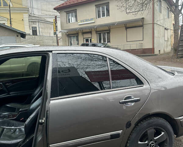 Мерседес Е-Класс, объемом двигателя 3.2 л и пробегом 330 тыс. км за 2600 $, фото 4 на Automoto.ua