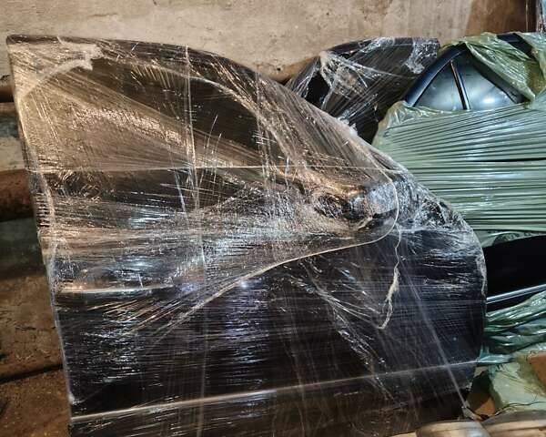 Мерседес Е-Клас, об'ємом двигуна 3.2 л та пробігом 380 тис. км за 2100 $, фото 7 на Automoto.ua