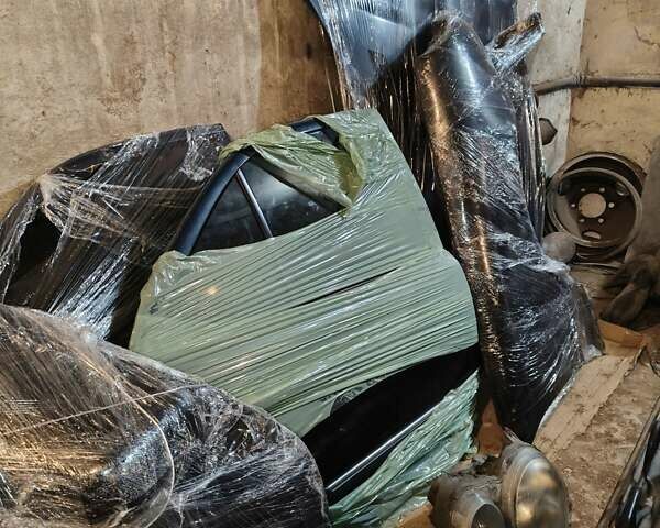 Мерседес Е-Клас, об'ємом двигуна 3.2 л та пробігом 380 тис. км за 2100 $, фото 11 на Automoto.ua