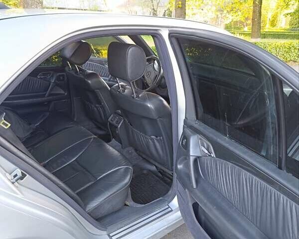 Мерседес Е-Класс, объемом двигателя 3.2 л и пробегом 530 тыс. км за 3500 $, фото 3 на Automoto.ua