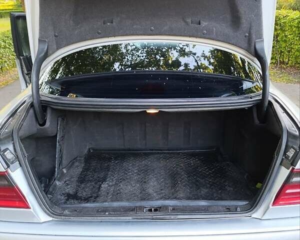 Мерседес Е-Класс, объемом двигателя 3.2 л и пробегом 530 тыс. км за 3500 $, фото 11 на Automoto.ua