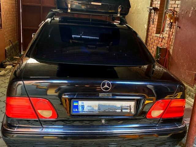 Мерседес Е-Клас 1998 у Харкові на Automoto.ua Мерседес Е-Клас, об'ємом двигуна 3.2 л та пробігом 400 тис. км за 5200 $, фото 1 на Automoto.ua