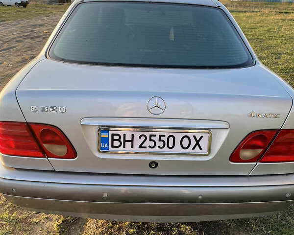 Мерседес Е-Клас, об'ємом двигуна 3.2 л та пробігом 380 тис. км за 3900 $, фото 4 на Automoto.ua