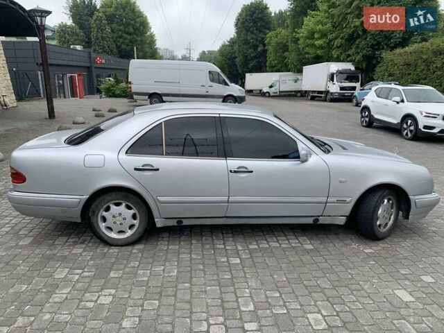 Мерседес Е-Класс, объемом двигателя 2 л и пробегом 370 тыс. км за 4300 $, фото 8 на Automoto.ua