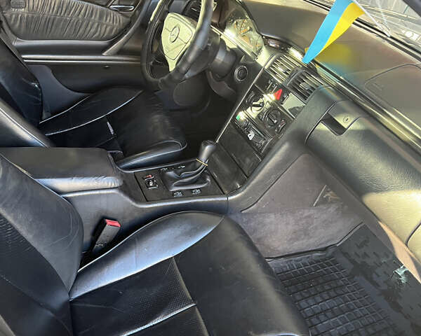 Мерседес Е-Класс, объемом двигателя 2.8 л и пробегом 391 тыс. км за 3500 $, фото 10 на Automoto.ua