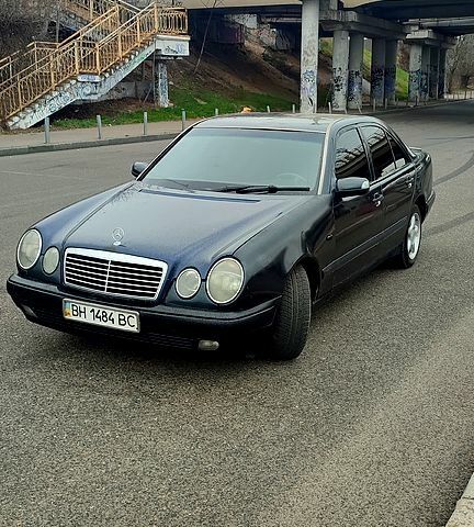 Мерседес Е-Клас, об'ємом двигуна 30 л та пробігом 393 тис. км за 2850 $, фото 1 на Automoto.ua