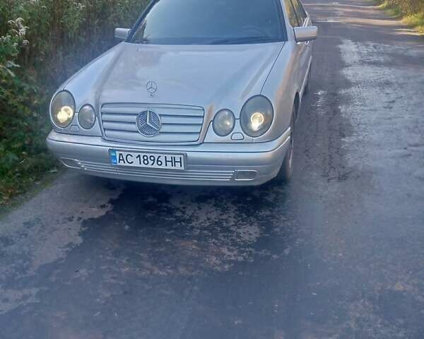 Мерседес Е-Класс, объемом двигателя 2.2 л и пробегом 418 тыс. км за 3600 $, фото 5 на Automoto.ua