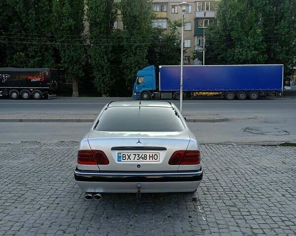 Мерседес Е-Класс, объемом двигателя 2.4 л и пробегом 300 тыс. км за 3800 $, фото 7 на Automoto.ua