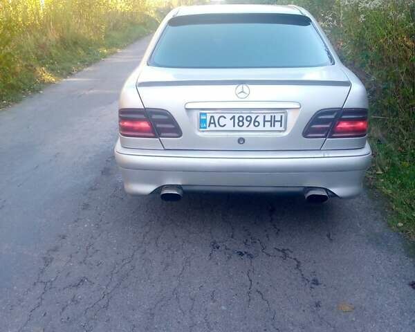 Мерседес Е-Класс, объемом двигателя 2.2 л и пробегом 418 тыс. км за 3600 $, фото 2 на Automoto.ua