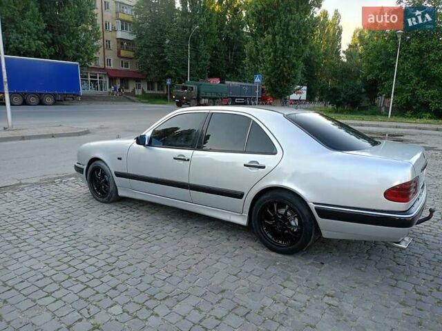 Мерседес Е-Класс, объемом двигателя 2.4 л и пробегом 300 тыс. км за 3800 $, фото 8 на Automoto.ua