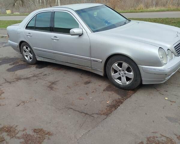 Мерседес Е-Класс, объемом двигателя 2.1 л и пробегом 450 тыс. км за 3450 $, фото 2 на Automoto.ua