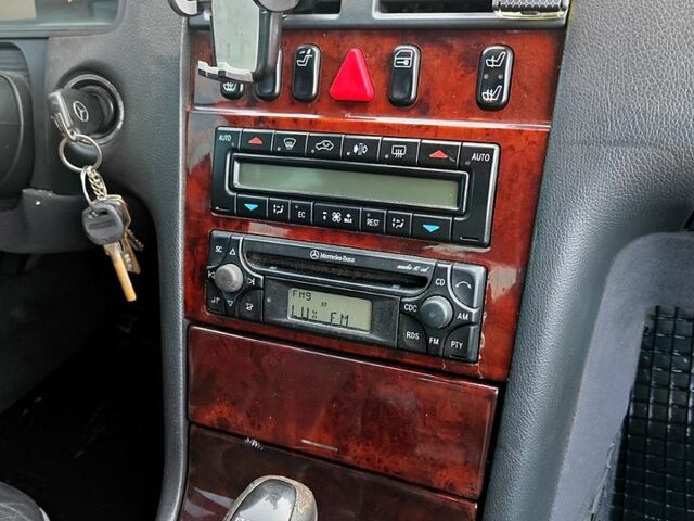 Мерседес Е-Класс, объемом двигателя 2.7 л и пробегом 602 тыс. км за 5000 $, фото 1 на Automoto.ua