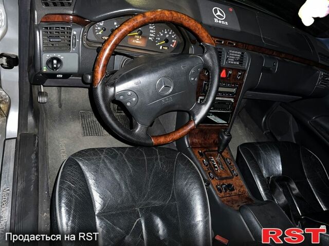 Мерседес Е-Класс, объемом двигателя 3.2 л и пробегом 0 тыс. км за 4100 $, фото 7 на Automoto.ua