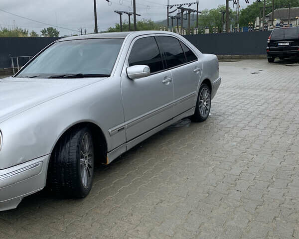 Мерседес Е-Клас, об'ємом двигуна 4.3 л та пробігом 270 тис. км за 3500 $, фото 4 на Automoto.ua