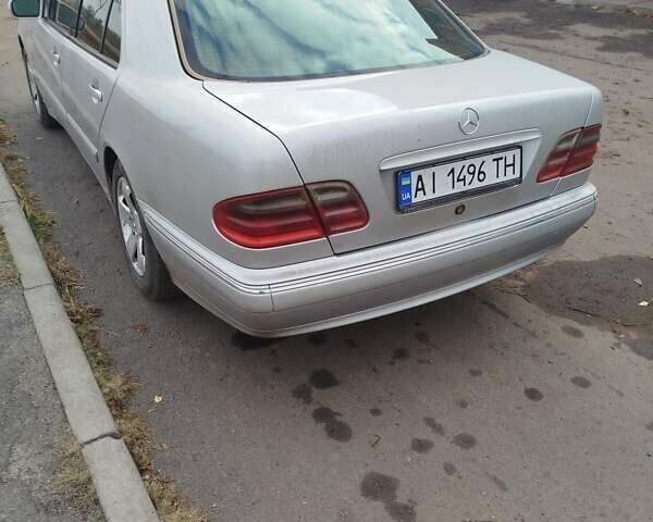 Мерседес Е-Класс, объемом двигателя 2.1 л и пробегом 450 тыс. км за 3450 $, фото 4 на Automoto.ua