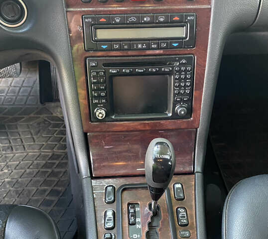 Мерседес Е-Класс, объемом двигателя 2.2 л и пробегом 360 тыс. км за 3894 $, фото 1 на Automoto.ua