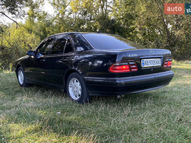 Мерседес Е-Класс, объемом двигателя 2.2 л и пробегом 360 тыс. км за 3894 $, фото 7 на Automoto.ua