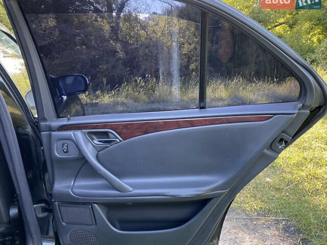 Мерседес Е-Класс, объемом двигателя 2.2 л и пробегом 360 тыс. км за 3894 $, фото 19 на Automoto.ua