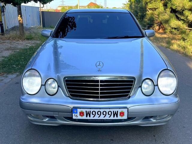 Мерседес Е-Класс, объемом двигателя 2 л и пробегом 362 тыс. км за 4500 $, фото 4 на Automoto.ua