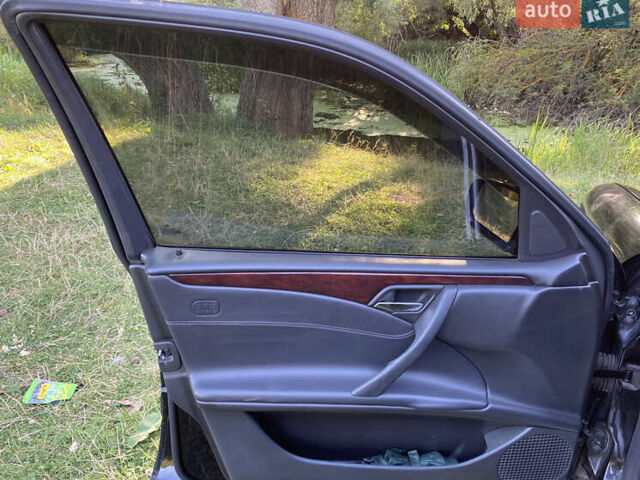 Мерседес Е-Класс, объемом двигателя 2.2 л и пробегом 360 тыс. км за 3894 $, фото 13 на Automoto.ua