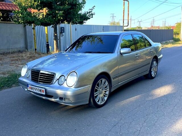 Мерседес Е-Класс, объемом двигателя 2 л и пробегом 362 тыс. км за 4500 $, фото 1 на Automoto.ua