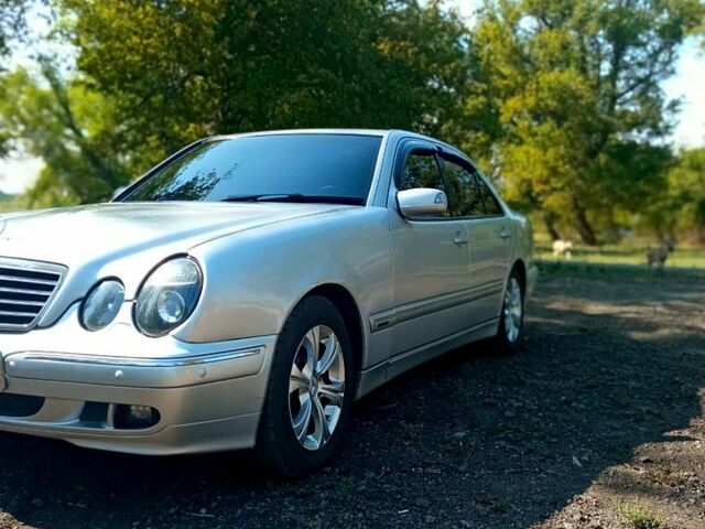 Мерседес Е-Клас, об'ємом двигуна 3.2 л та пробігом 0 тис. км за 5500 $, фото 1 на Automoto.ua