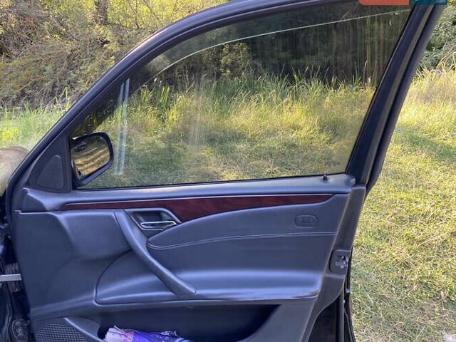 Мерседес Е-Класс, объемом двигателя 2.2 л и пробегом 360 тыс. км за 3894 $, фото 15 на Automoto.ua