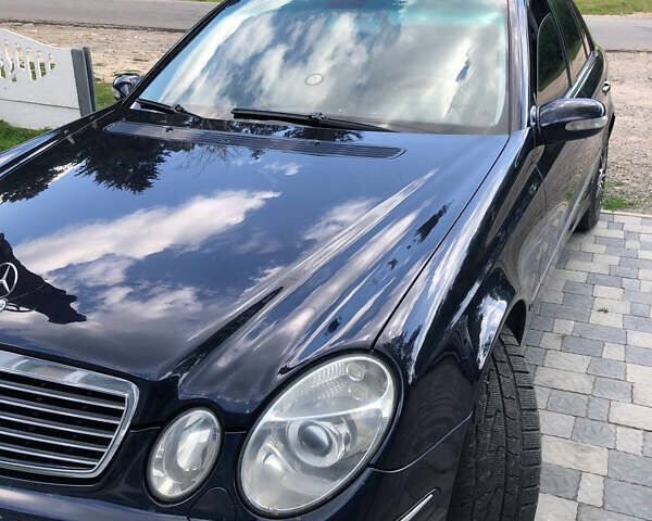 Мерседес Е-Класс, объемом двигателя 3.2 л и пробегом 403 тыс. км за 5800 $, фото 1 на Automoto.ua