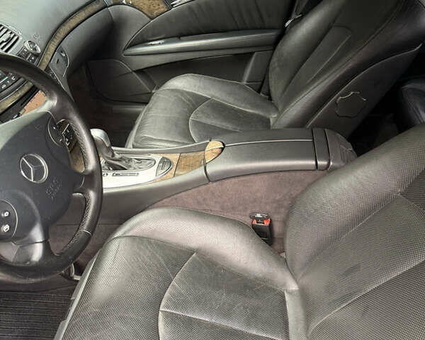 Мерседес Е-Класс, объемом двигателя 2.7 л и пробегом 378 тыс. км за 8000 $, фото 16 на Automoto.ua