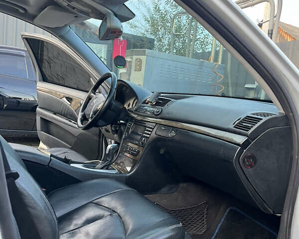 Мерседес Е-Класс, объемом двигателя 2.7 л и пробегом 350 тыс. км за 5700 $, фото 7 на Automoto.ua