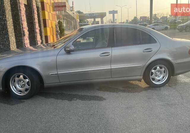 Мерседес Е-Класс, объемом двигателя 2.2 л и пробегом 345 тыс. км за 8000 $, фото 11 на Automoto.ua