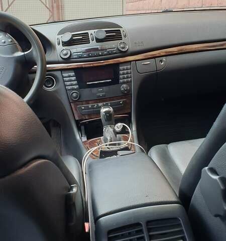 Мерседес Е-Класс, объемом двигателя 2.6 л и пробегом 350 тыс. км за 7000 $, фото 1 на Automoto.ua
