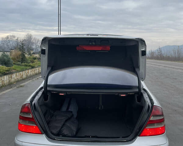 Мерседес Е-Класс, объемом двигателя 2.7 л и пробегом 493 тыс. км за 7200 $, фото 3 на Automoto.ua