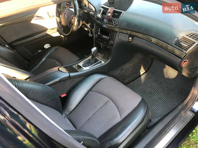 Мерседес Е-Класс, объемом двигателя 3.2 л и пробегом 403 тыс. км за 5800 $, фото 4 на Automoto.ua