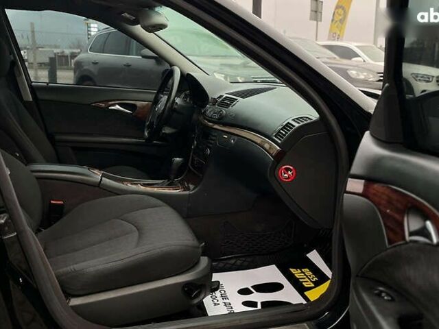 Мерседес Е-Класс, объемом двигателя 2.2 л и пробегом 372 тыс. км за 5900 $, фото 12 на Automoto.ua