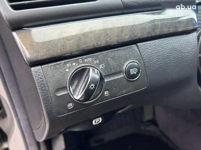 Мерседес Е-Класс, объемом двигателя 0 л и пробегом 382 тыс. км за 8890 $, фото 17 на Automoto.ua