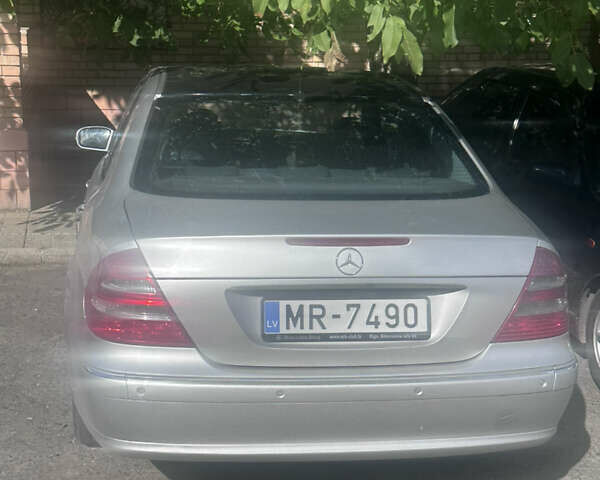 Мерседес Е-Класс 2003 в Балаклее на Automoto.ua Мерседес Е-Класс, объемом двигателя 2.7 л и пробегом 483 тыс. км за 3000 $, фото 3 на Automoto.ua