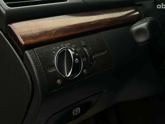 Мерседес Е-Класс, объемом двигателя 2.2 л и пробегом 372 тыс. км за 5900 $, фото 16 на Automoto.ua