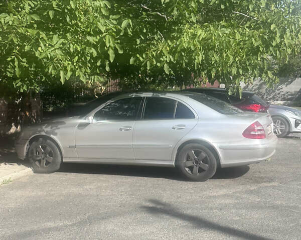 Мерседес Е-Класс 2003 в Балаклее на Automoto.ua Мерседес Е-Класс, объемом двигателя 2.7 л и пробегом 483 тыс. км за 3000 $, фото 4 на Automoto.ua