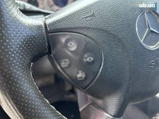 Мерседес Е-Класс, объемом двигателя 0 л и пробегом 382 тыс. км за 8890 $, фото 18 на Automoto.ua