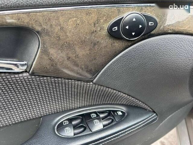 Мерседес Е-Класс, объемом двигателя 0 л и пробегом 382 тыс. км за 8890 $, фото 15 на Automoto.ua