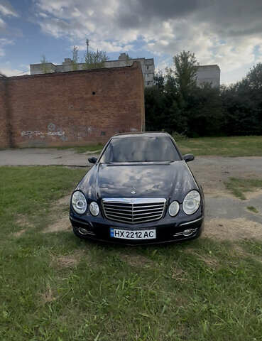 Мерседес Е-Класс 2004 в Хмельницком на Automoto.ua Мерседес Е-Класс, объемом двигателя 3.2 л и пробегом 360 тыс. км за 8499 $, фото 2 на Automoto.ua