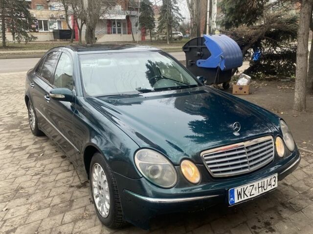 Мерседес Е-Класс, объемом двигателя 2.2 л и пробегом 321 тыс. км за 2450 $, фото 2 на Automoto.ua