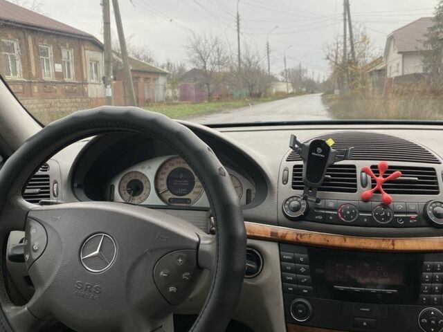 Мерседес Е-Класс, объемом двигателя 2.2 л и пробегом 321 тыс. км за 2450 $, фото 7 на Automoto.ua