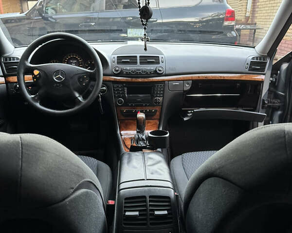Мерседес Е-Класс, объемом двигателя 3.2 л и пробегом 439 тыс. км за 8500 $, фото 35 на Automoto.ua