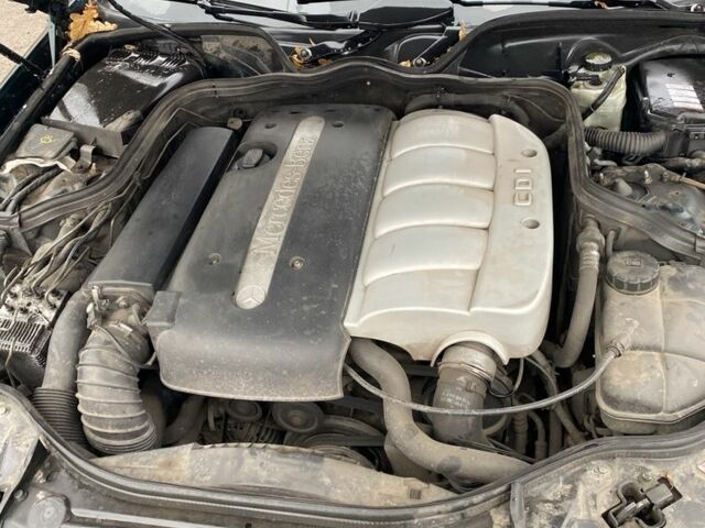 Мерседес Е-Класс, объемом двигателя 2.2 л и пробегом 321 тыс. км за 2450 $, фото 8 на Automoto.ua