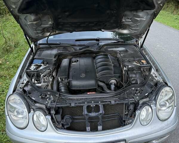 Мерседес Е-Клас 2005 у Хусте на Automoto.ua Мерседес Е-Клас, об'ємом двигуна 2.2 л та пробігом 437 тис. км за 4800 $, фото 12 на Automoto.ua