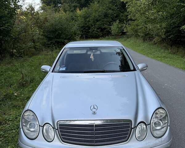 Мерседес Е-Клас 2005 у Хусте на Automoto.ua Мерседес Е-Клас, об'ємом двигуна 2.2 л та пробігом 437 тис. км за 4800 $, фото 1 на Automoto.ua